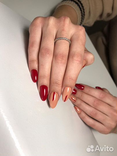 Мастер маникюра и педикюра