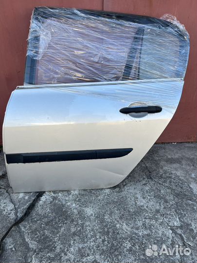 Дверь задняя левая Renault Megane 2
