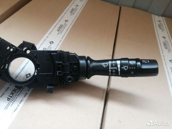 Подрулевой переключатель Хендай Ай40 Hyundai I40