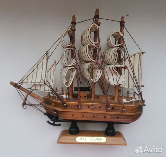 Корабль сувенирный