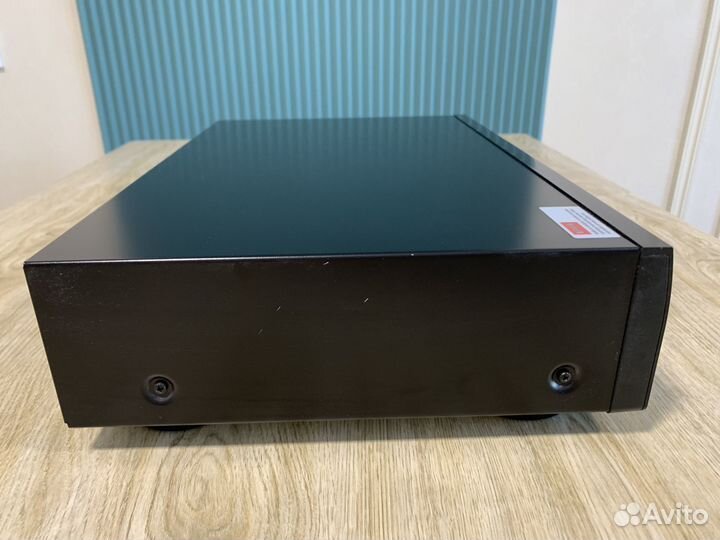 Blu-ray плеер Denon DBT-1713UD