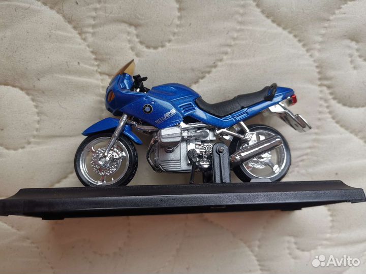 Модель мотоцикла BMW R1100RS