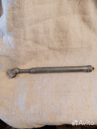 Манометр автомобильный старинный