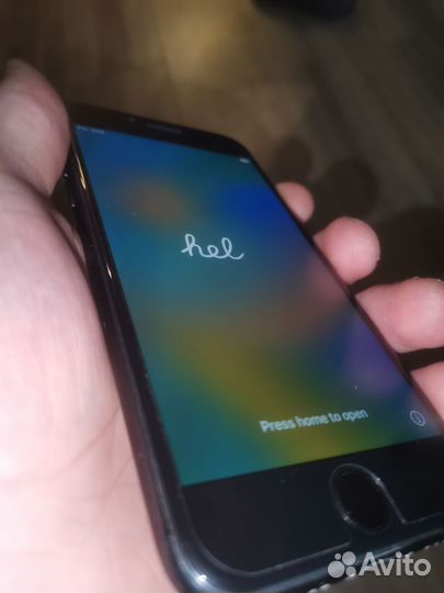 Телефон iPhone se 2020