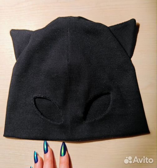 Трендовая шапка-кошка