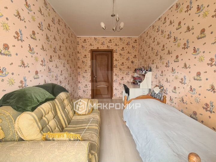 3-к. квартира, 98,5 м², 1/4 эт.