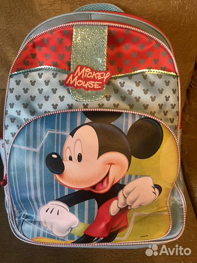 Рюкзак на колесиках