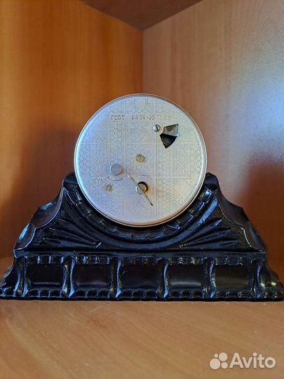 Настольные часы Маяк