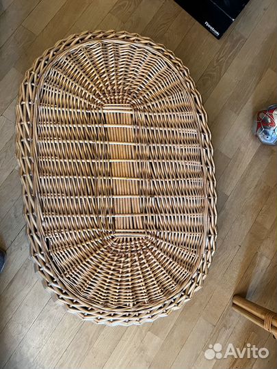 Плетеная лежанка для большой собаки