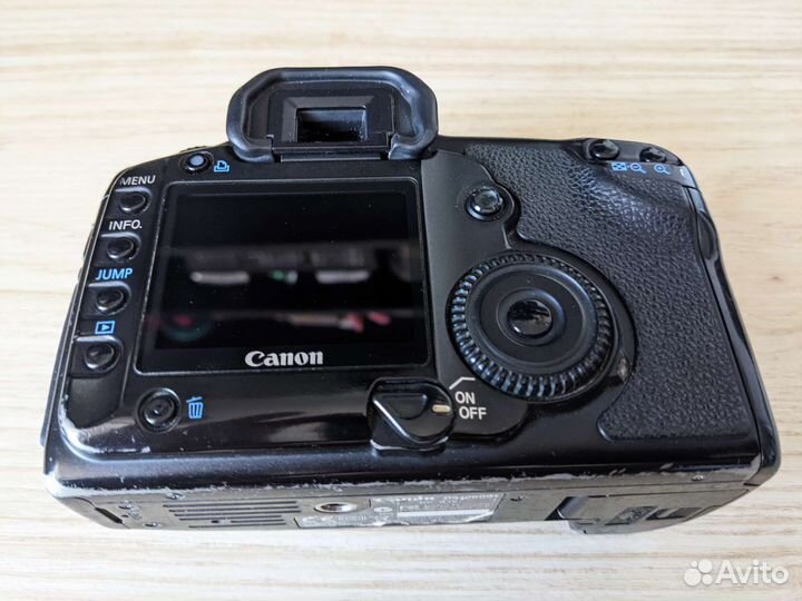 Зеркальный фотоаппарат Canon 5d (classic)