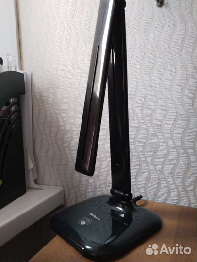 Светодиодная настольная лампа Feron