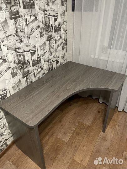 Стол для компьютера