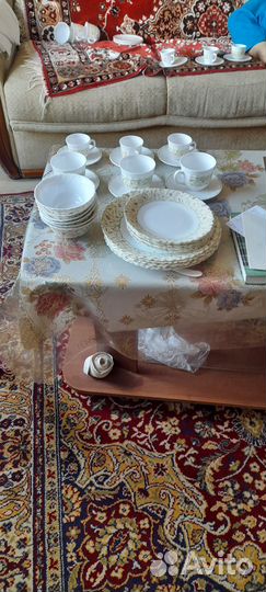 Продам набор столовой посуды