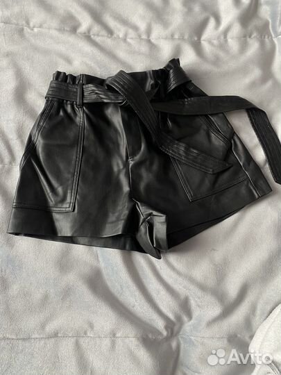 Кожаные шорты