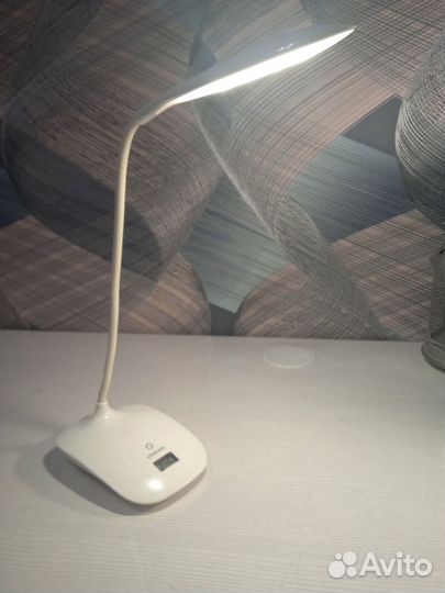 Светильник настольный