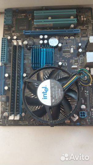 Материнская плата с процессором и памятью