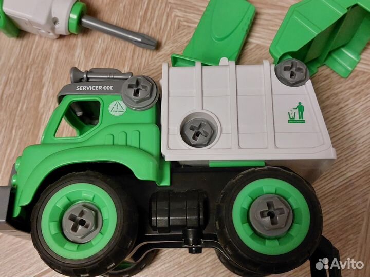 Мусоровоз фирмы Mobicaro