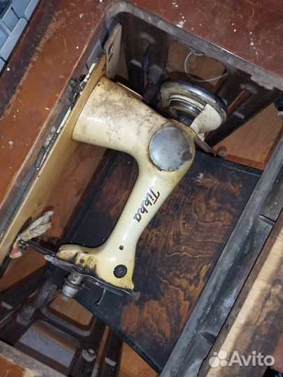 Швейная машинка Tikka