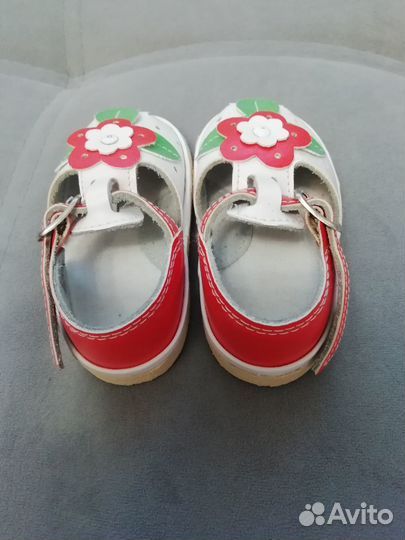 Сандали для самых маленьких, для первых шагов