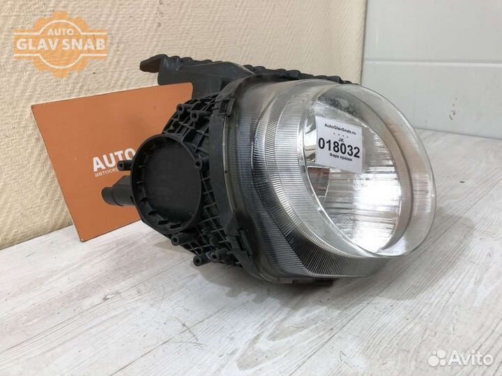 Фара правая Nissan Juke