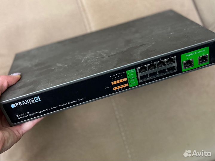 Коммутатор с PoE Praxis PPS-108