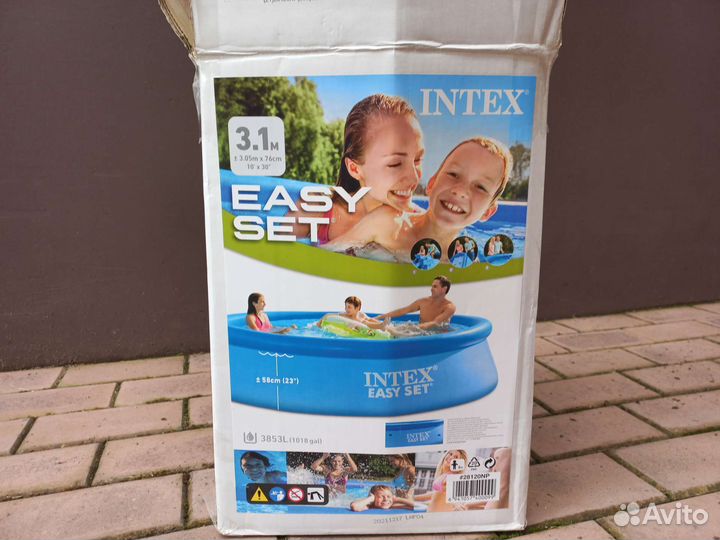 Надувной бассейн intex новый 30576