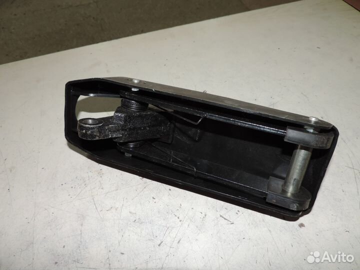 Замок оперения ЗИЛ-4331 амо ЗИЛ 4331-8406010