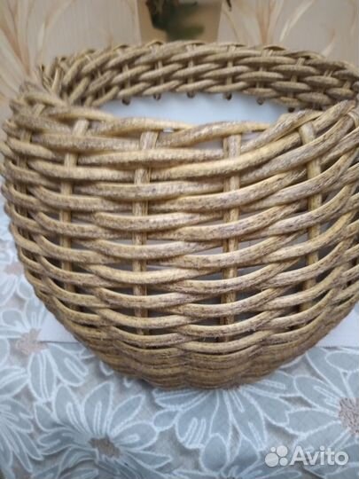 Кашпо из искусственного ротанга