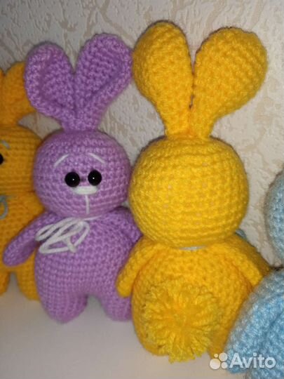 Зайка символ 2023 года вязаная игрушка