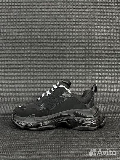 Кроссовки Balenciaga triple s