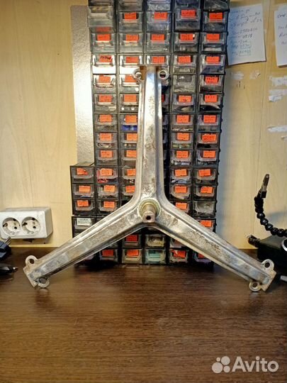 Крестовина стиральной Indesit 174000683