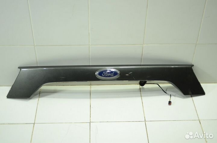 Молдинг двери багажного отделения Ford Kuga 2 2016