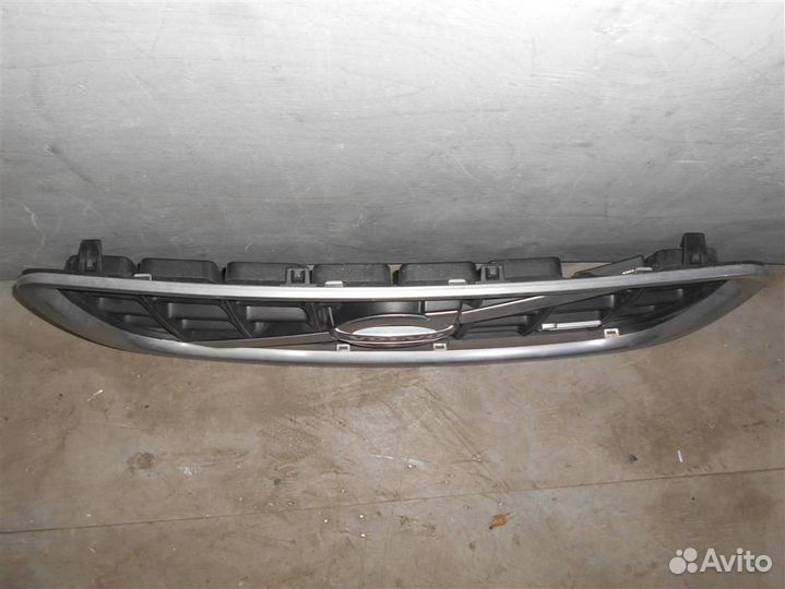 Решетка радиатора от Volvo V70 2007-2013