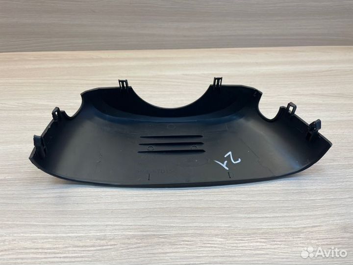 Подрулевой кожух LADA X-Ray