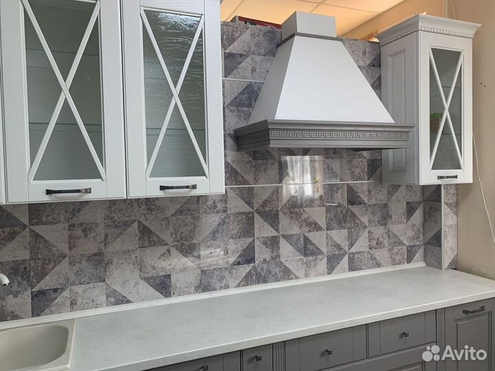 Кухня 3,2 м с фасадами массив ясеня