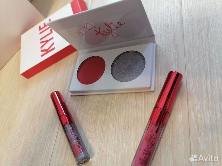 Набор Kylie тени, блески