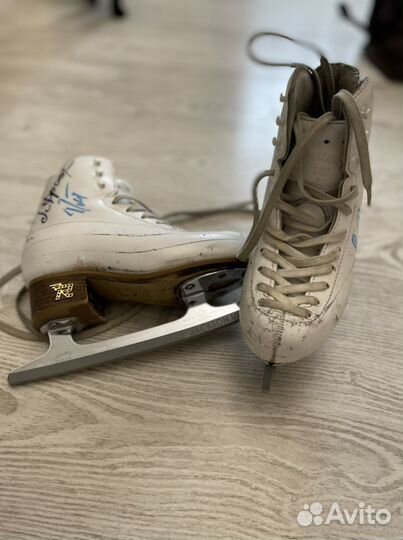 Фигурные коньки risport