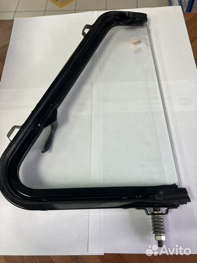 Форточка задняя правая в сборе УАЗ -3151