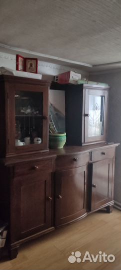 Продам антикварный сервант