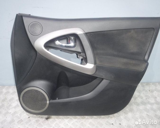 Toyota RAV 4 Обшивка двери передней правой