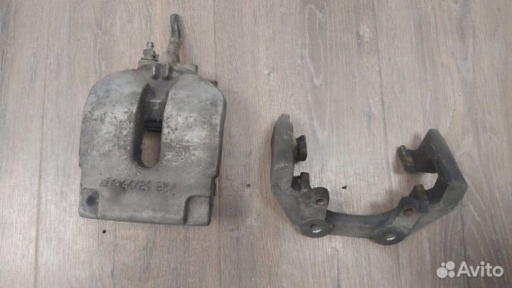 Суппорт задний левый Bmw X5 F15