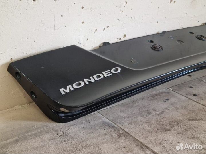 Накладка двери багажника Ford Mondeo 4 С 2010