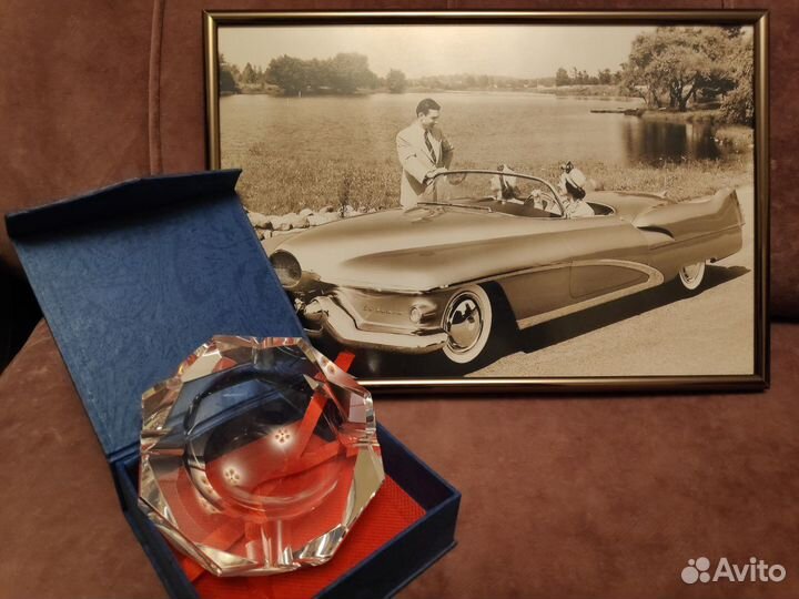 Хрустальная пепельница в подарочной коробке