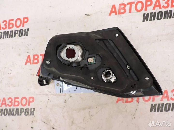 Фонарь задний внутренний правый Toyota Camry V50 2