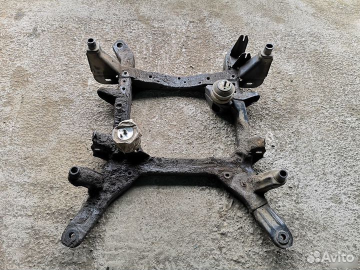 Балка передняя для Cadillac SRX 2003-2009 3,6л