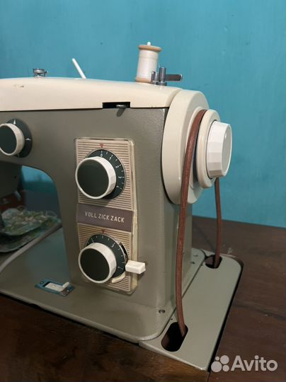 Швейная машина