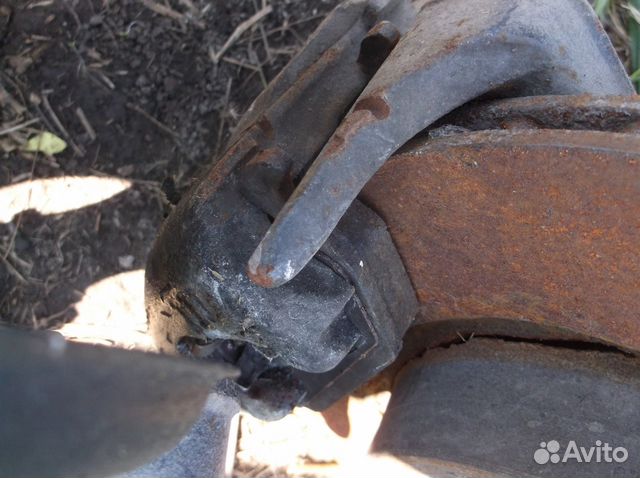 Суппорт передний левый фольксваген golf +