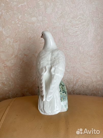 Статуэтка голубь