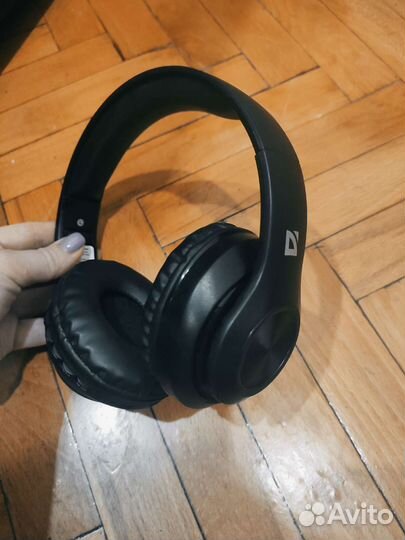 Беспроводные наушники новые