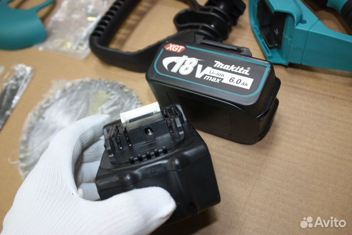 Триммер новый садовый Аккумуляторный Макита